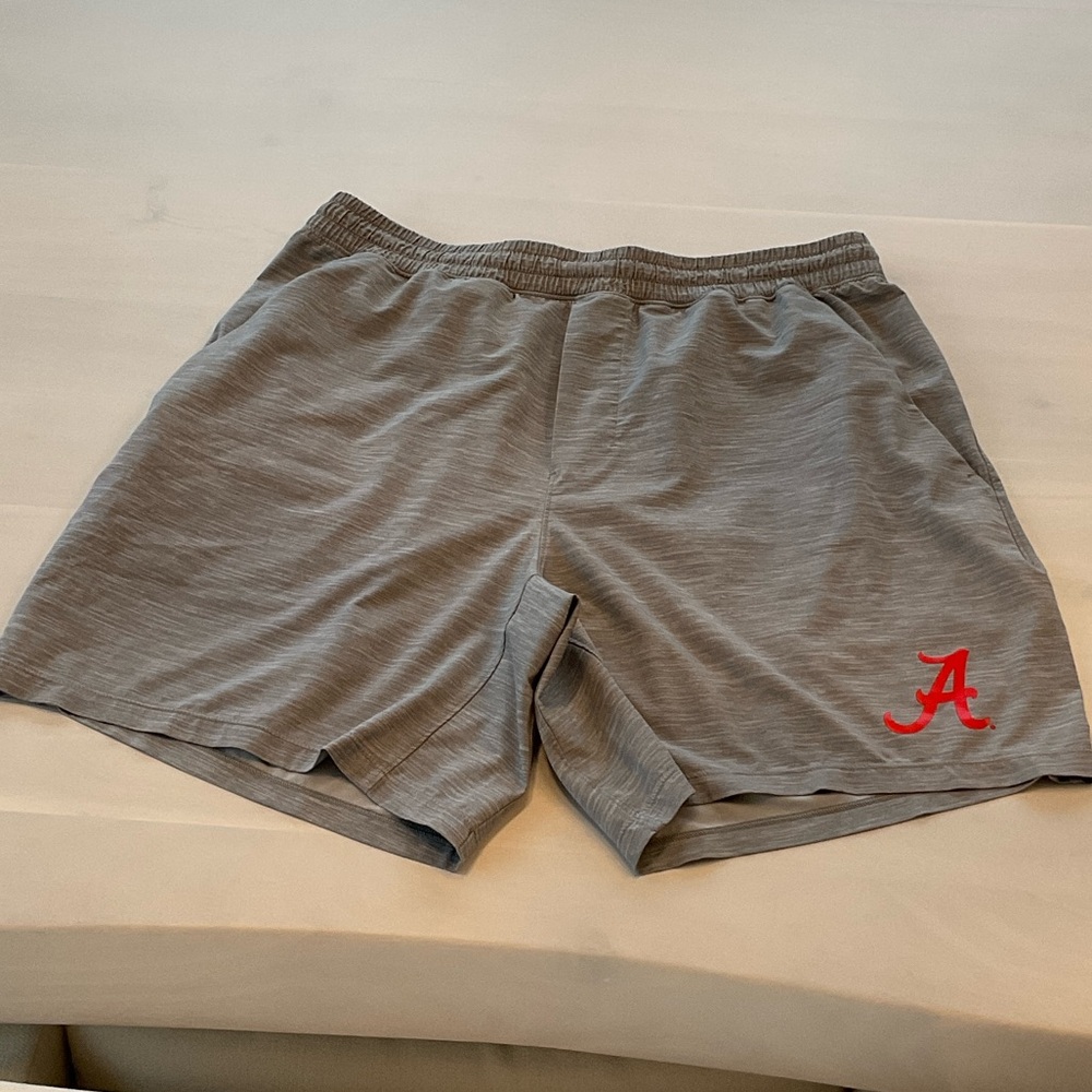 lululemon athletica Gray Men's Athletic Shorts with Red Logo, size XL